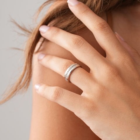 Beyaz Taşlı Alyans