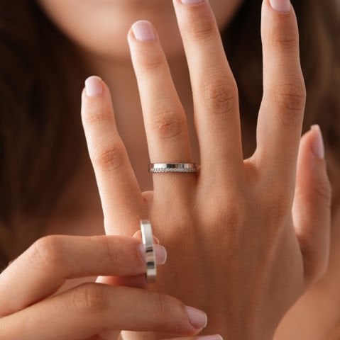 Beyaz Taşlı Alyans